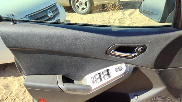 05-10 G6 Driver Left Front Door Trim Panel With Master Switch Sedan Black 19B — photo 4