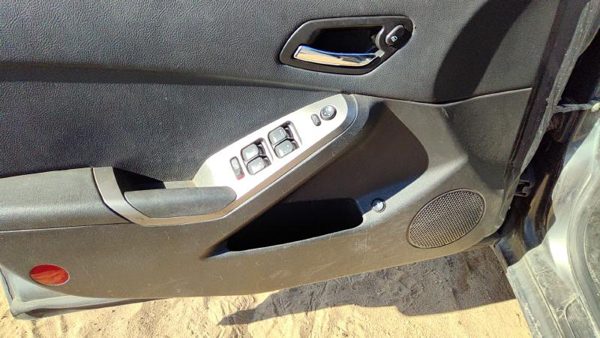 05-10 G6 Driver Left Front Door Trim Panel With Master Switch Sedan Black 19B — photo 7