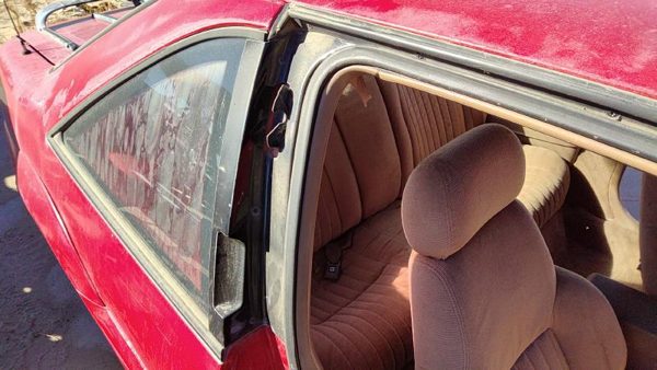 1988-1996 Grand Prix Passenger Right Rear Moulding On Quarter Panel Oem 2 Door — photo 2