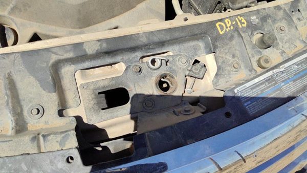 2007-2008 Suzuki Grand Vitara Xl-7 Hood Latch Assembly With Bracket Oem — photo 3