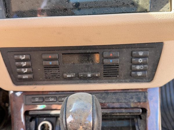 2006 Bmw X5 Temperature Control Module In Dash Heater Ac Head Unit Oem 3.0L — photo 3