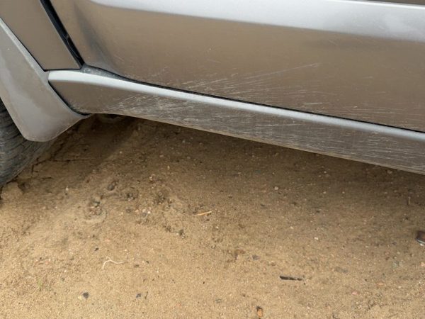 05-09 Legacy Outback Driver Lower Rocker Panel Moulding Side Skirt Silver Slq — photo 2