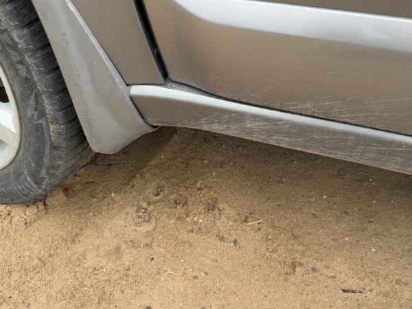 05-09 Legacy Outback Driver Lower Rocker Panel Moulding Side Skirt Silver Slq — photo 6