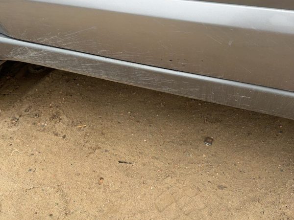 05-09 Legacy Outback Driver Lower Rocker Panel Moulding Side Skirt Silver Slq — photo 7
