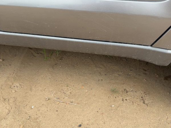 05-09 Legacy Outback Driver Lower Rocker Panel Moulding Side Skirt Silver Slq — photo 4