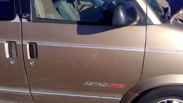 1995 Chevy Astro Front Door RH Brown — photo 1
