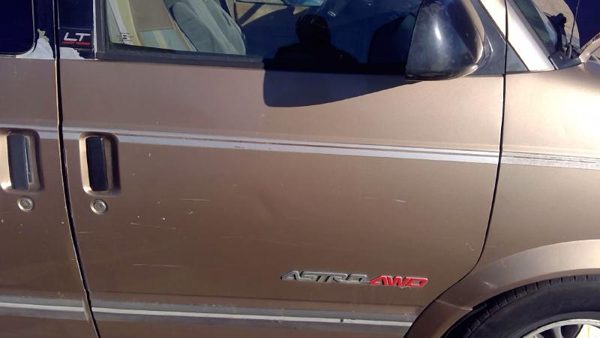 1995 Chevy Astro Front Door RH Brown — photo 2