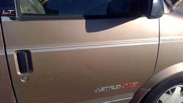 1995 Chevy Astro Front Door RH Brown — photo 3