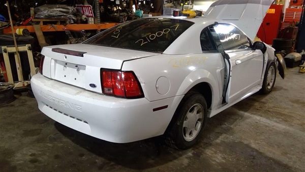 2001 Ford Mustang — vehicle photo 7
