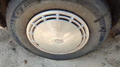 1990 Oldsmobile Delta 88 Wheel Cover 4