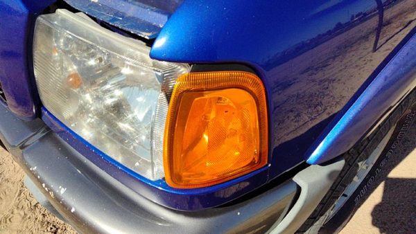 2005 Ford Ranger Fog/mark/park/turn Light/lamp LH — photo 2