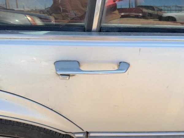 86-91 Olds 88 Passenger Right Rear Outside Door Handle Oem Back Silver — photo 2