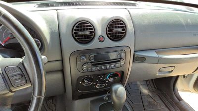 2005 Jeep Liberty Dash Panel Gray D5