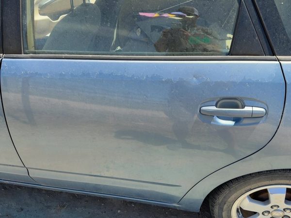 2005 Toyota Prius Rear Door LH Blue 8S2 — photo 2