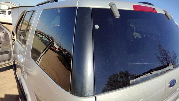 02-05 Ford Explorer Driver Left Rear Moulding On Quarter Panel Oem Upper Corner — photo 4