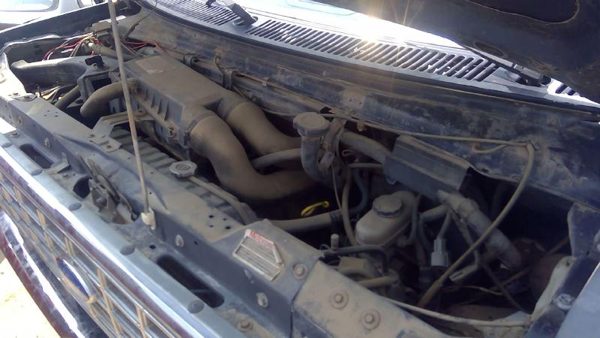 1990 Ford E150 — vehicle photo 2