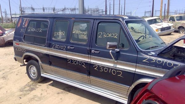 1990 Ford E150 — vehicle photo 7
