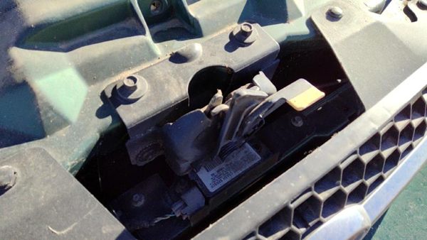 2000-2007 Ford Taurus Hood Latch Assembly With Bracket Oem — photo 3