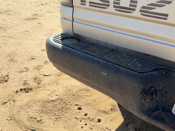 1988-1995 Isuzu Pup Rear Bumper With Mount Brackets Oem Silver 2900037010 — photo 8