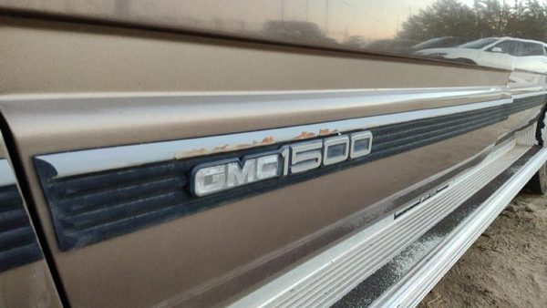 1992-1999 Chevy Suburban Driver Left Front Moulding From Door Oem Trim Strip — photo 3