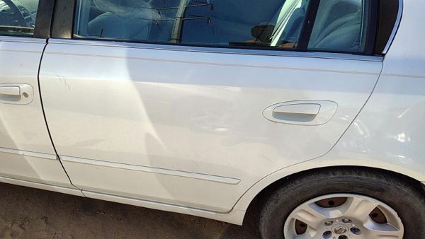 2003 Nissan Altima Rear Door LH White QX3 — photo 2