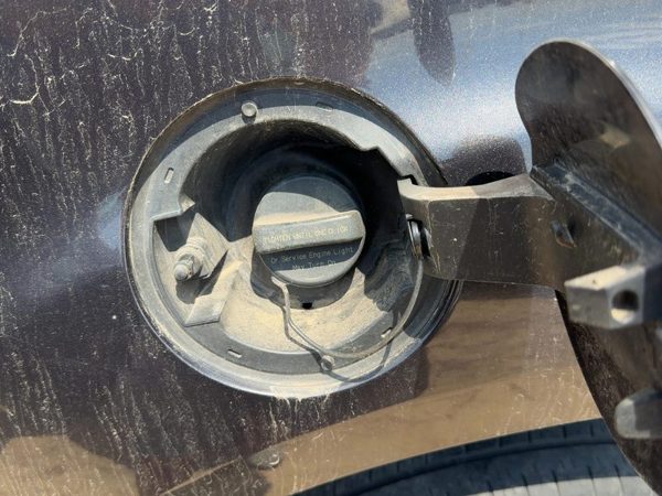 2010-2017 Chevy Equinox Fuel Filler Neck Assembly With Gas Cap Oem 20853512 — photo 2