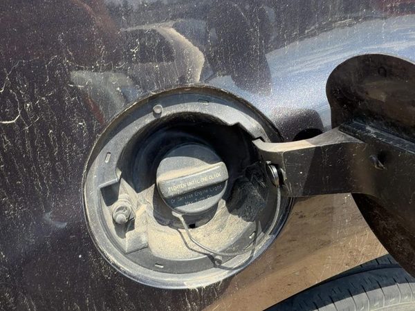 2010-2017 Chevy Equinox Fuel Filler Neck Assembly With Gas Cap Oem 20853512 — photo 1