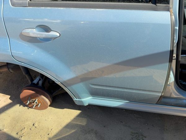 2008 Mercury Mariner Rear Door RH Light Blue Ls — photo 1