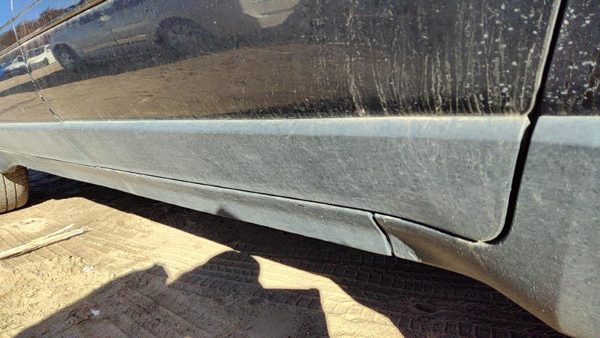 2007-2017 Gmc Acadia Driver Left Rear Lower Moulding From Door Back Trim Strip — photo 2