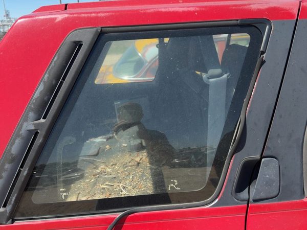 90-95 Nissan Pathfinder Passenger Right Rear Quarter Glass Back Side Window OEM — photo 4