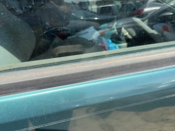 91-97 Isuzu Rodeo Passenger Right Front Moulding From Door Oem Trim Strip — photo 3