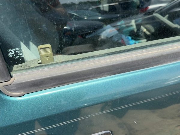 91-97 Isuzu Rodeo Passenger Right Front Moulding From Door Oem Trim Strip — photo 4
