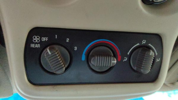 00-02 Suburban Overhead Temperature Control Module In Dash Heater Ac Head Unit — photo 1