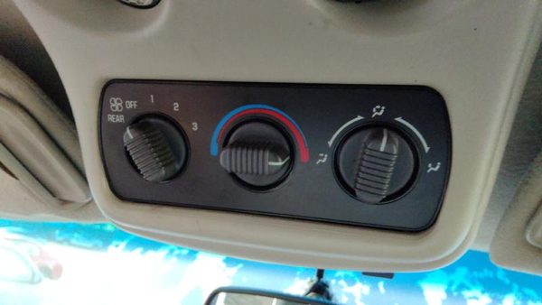 00-02 Suburban Overhead Temperature Control Module In Dash Heater Ac Head Unit — photo 3