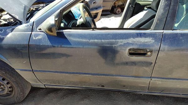 1999 Toyota Camry Front Door LH Blue 8L3 — photo 1