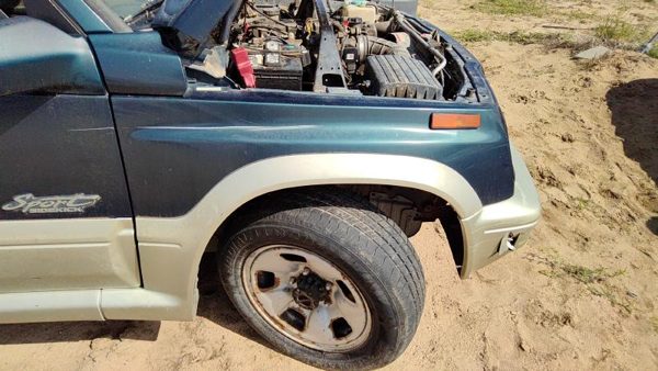 1996-1998 Suzuki Sidekick Passenger Right Front Fender Oem Green 5860077811 — photo 4