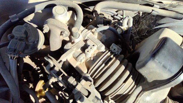 1997-2001 Toyota Camry Throttle Body Valve Oem With Sensors 3.0L 2221020050 — photo 1
