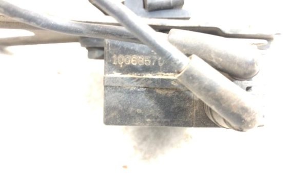 1992 Chevy S10 Pickup Vacuum Valve Assembly Oem With Mount Bracket — photo 7