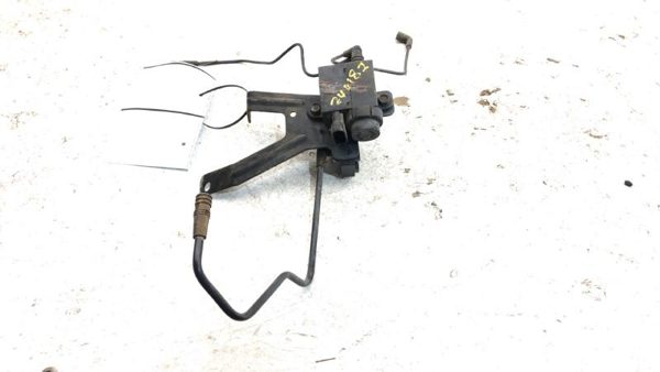 1992 Chevy S10 Pickup Vacuum Valve Assembly Oem With Mount Bracket — photo 3