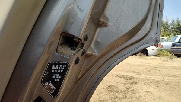 98-04 Cadillac Deville Passenger Right Rear Door Latch With Rods/Cables Oem Back — photo 4