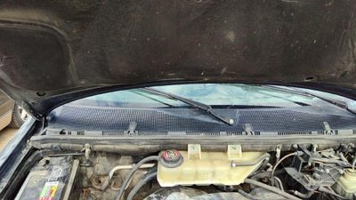 1998-2005 Mercedes Ml320 Windshield Wiper Cowl Vent Trim Panel Oem Cover