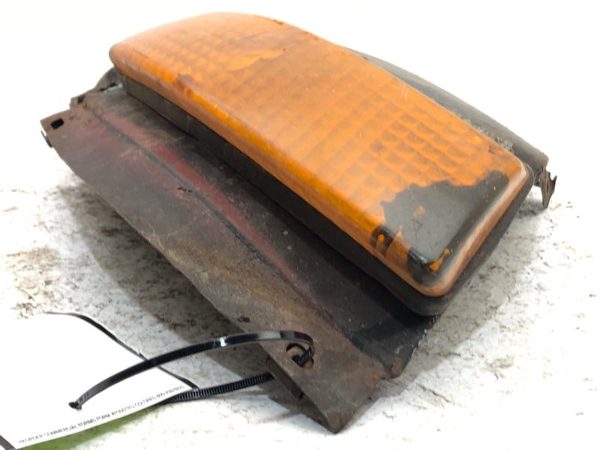 1970-1973 Nissan 240Z Driver Left Front Turn Signal With Mount Panel Housing Oem — photo 3