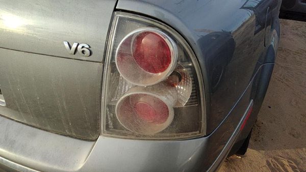 2001-2005 Vw Passat Passenger Right Tail Light Brake Lamp Oem Rear 3B5945096ac — photo 2