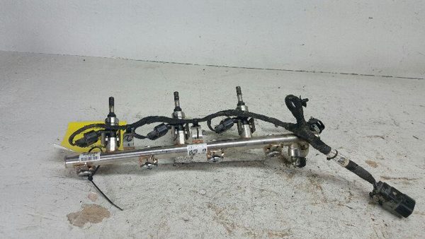 2013 Cadsrx Misc Fuel Injection Parts 12-18 Impala 3.6L Driver Side Rail With — photo 2