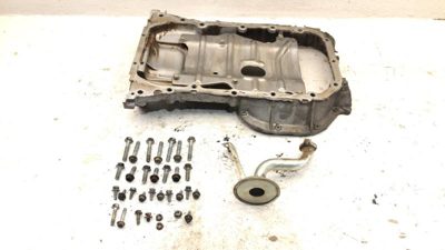2004-2010 Toyota Highlander Engine Oil Pan With Good Drain Plug Bolts Hardware