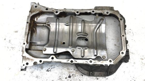 2004-2010 Toyota Highlander Engine Oil Pan With Good Drain Plug Bolts Hardware — photo 5