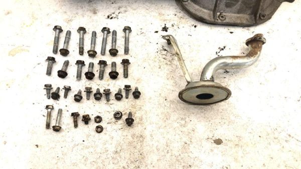 2004-2010 Toyota Highlander Engine Oil Pan With Good Drain Plug Bolts Hardware — photo 2