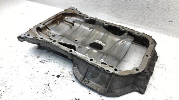 2004-2010 Toyota Highlander Engine Oil Pan With Good Drain Plug Bolts Hardware — photo 6