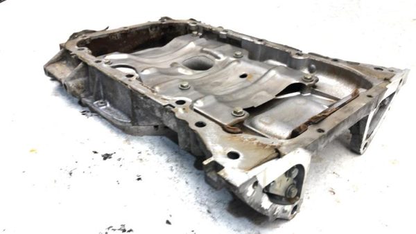 2004-2010 Toyota Highlander Engine Oil Pan With Good Drain Plug Bolts Hardware — photo 9