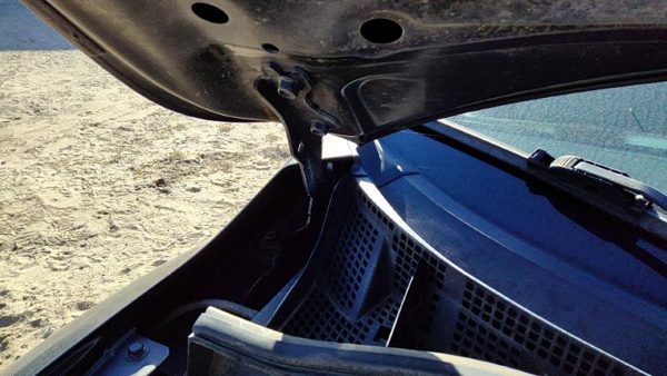 2010 Mazda 3 Hood Hinge RH 38R Graphite Mica Pair LH And RH — photo 6